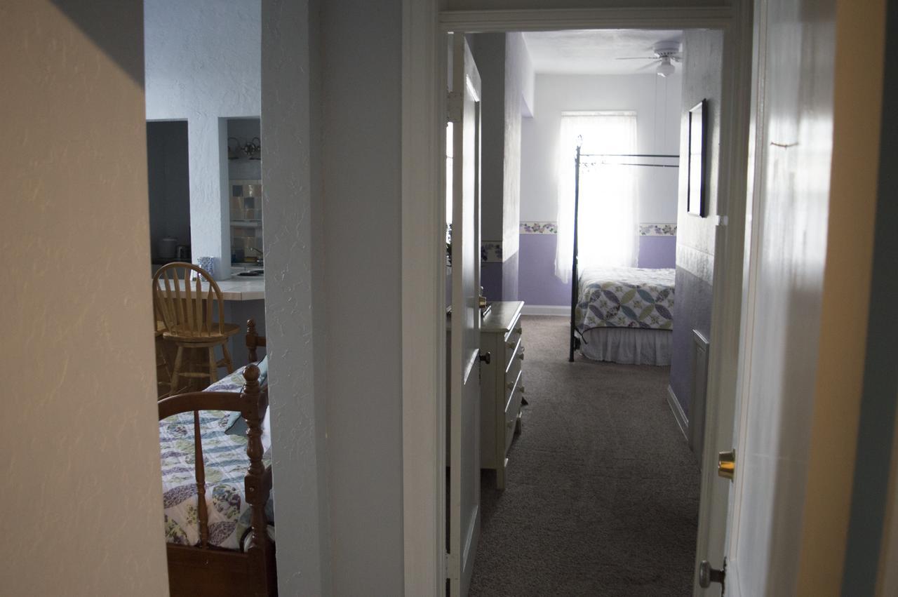 La Plaza Historic Hotel & Restaurant Walsenburg Bilik gambar