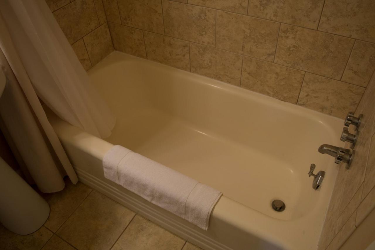 La Plaza Historic Hotel & Restaurant Walsenburg Bilik gambar