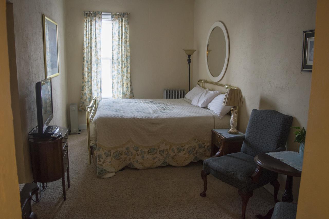 La Plaza Historic Hotel & Restaurant Walsenburg Bilik gambar