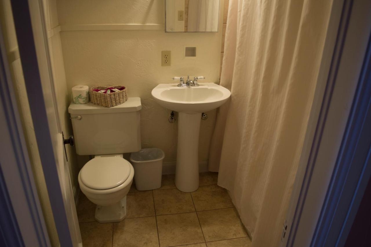 La Plaza Historic Hotel & Restaurant Walsenburg Bilik gambar